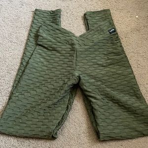 LiCi Fit Scrunch Bum Leggings